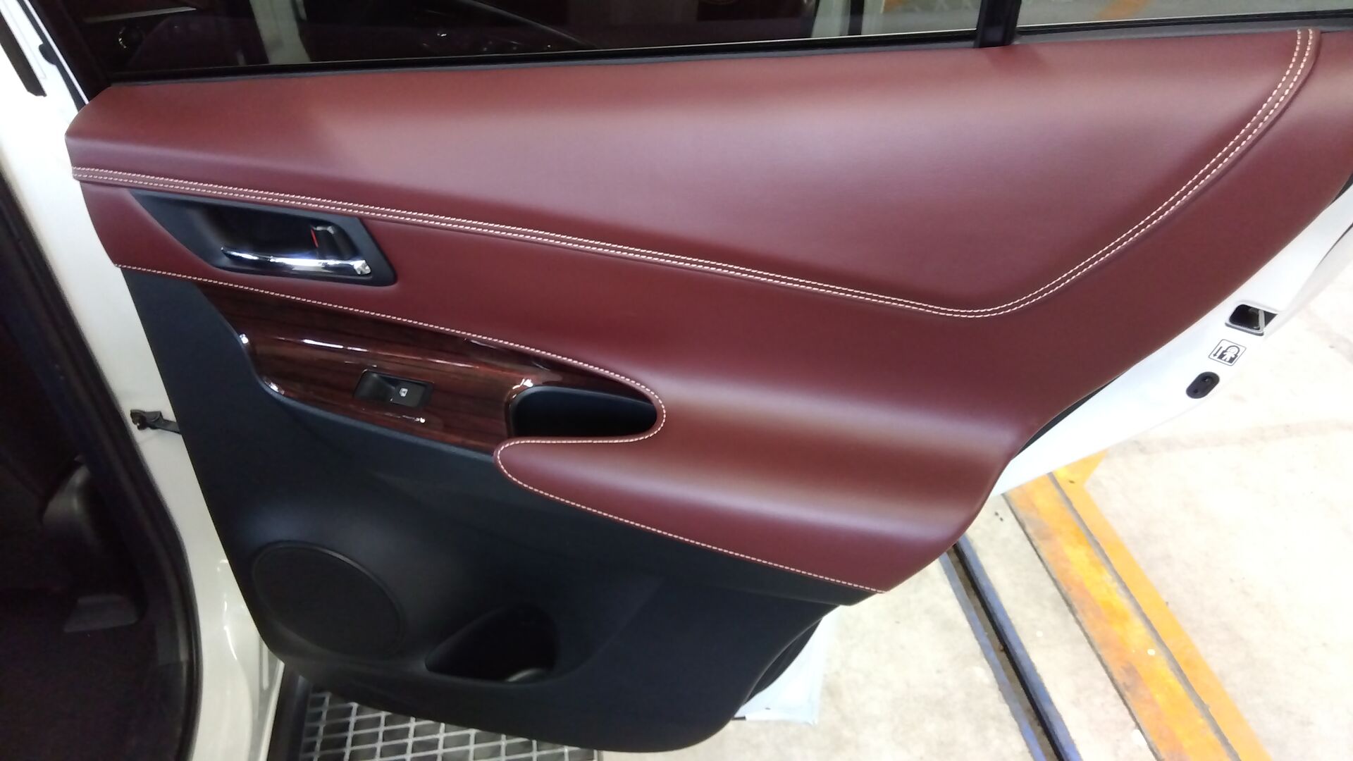 車内清掃と車内（ルーム）クリーニングの違いってあるの？
